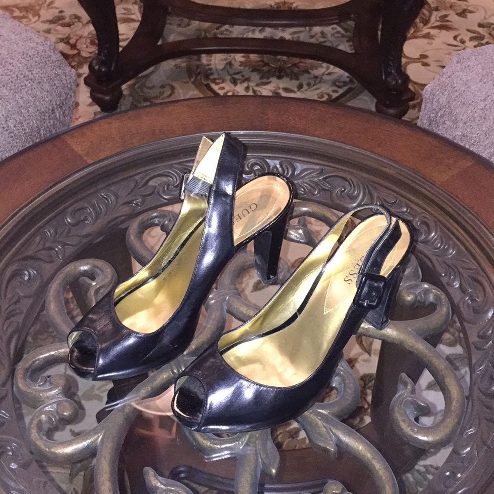 ❤️Guess leather peep toe heels